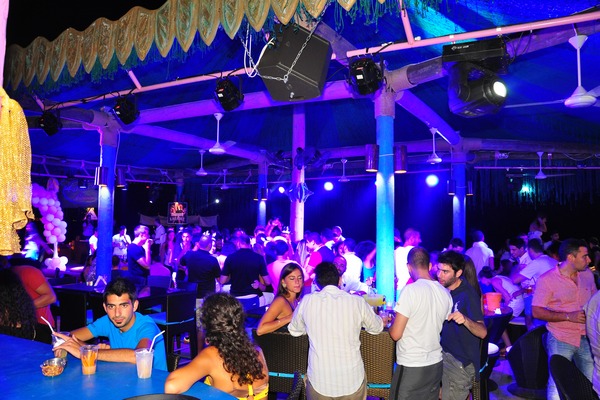 Saturday Night At Edde Sands